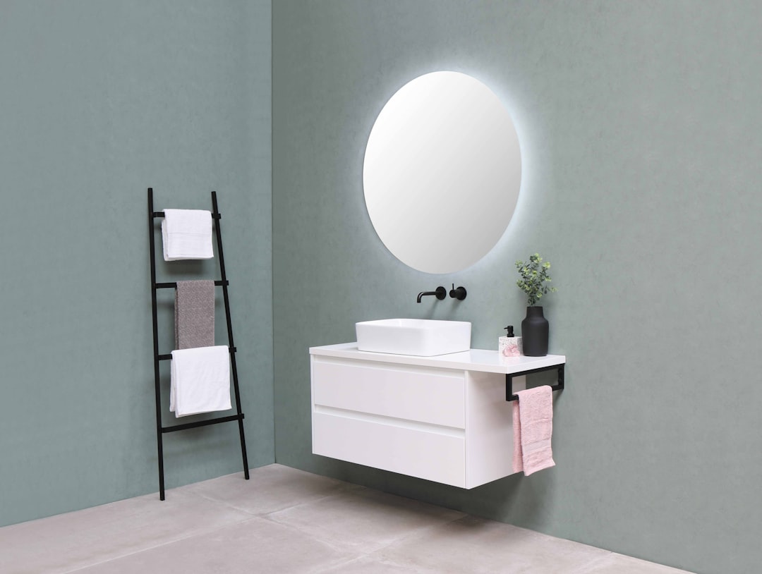 découvrez les dernières tendances en matière de design de salle de bain, alliant style et fonctionnalité. transformez votre espace avec des idées inspirantes et des conseils pratiques pour créer la salle de bain de vos rêves.