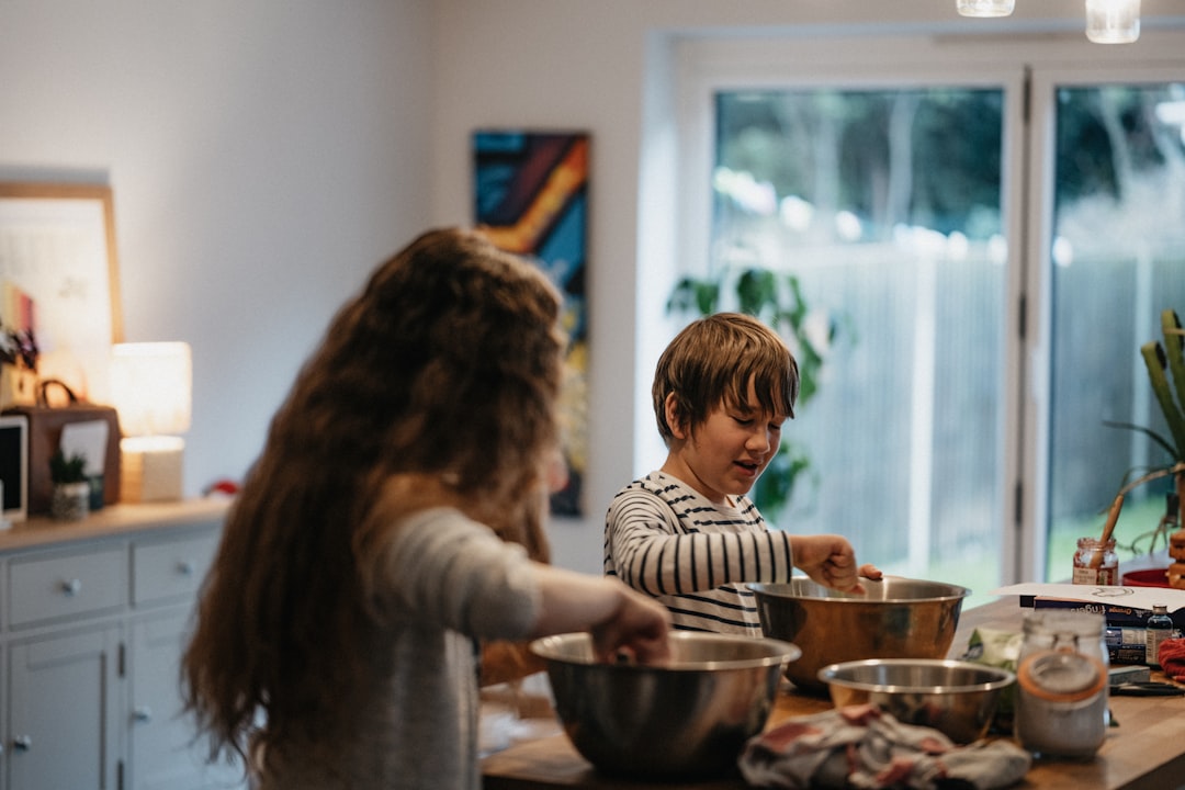 découvrez l'art de la cuisine saisonnière avec des recettes savoureuses qui célèbrent les ingrédients frais de chaque saison. apprenez à préparer des plats délicieux en harmonie avec la nature, tout en respectant l'environnement et en soutenant les producteurs locaux.