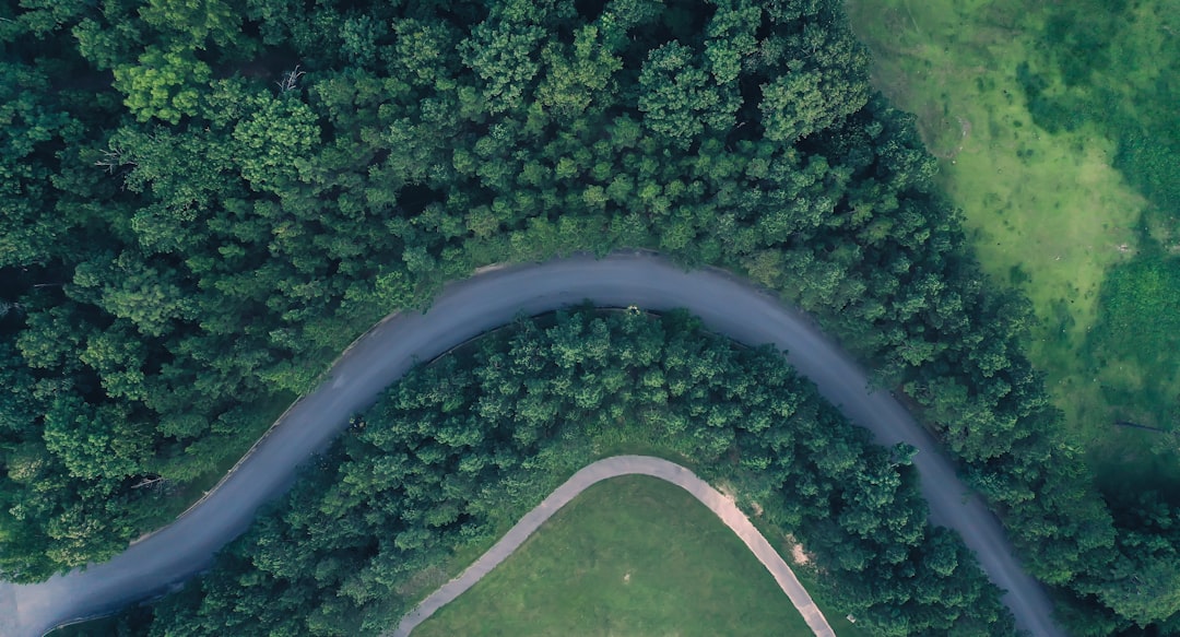 découvrez l'univers fascinant des drones : technologies innovantes, applications variées, et conseils d'achat pour choisir le modèle qui vous convient. plongez dans l'aviation moderne et explorez les possibilités infinies qu'offrent ces appareils volants.